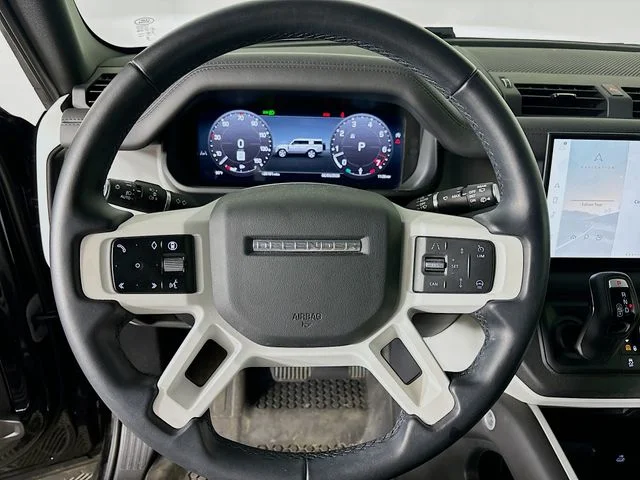 Used 2025 Black Land Rover S image 12