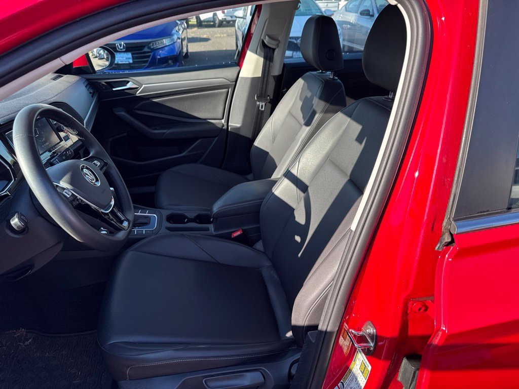 Used 2020 Red Volkswagen 1.4T SE image 4