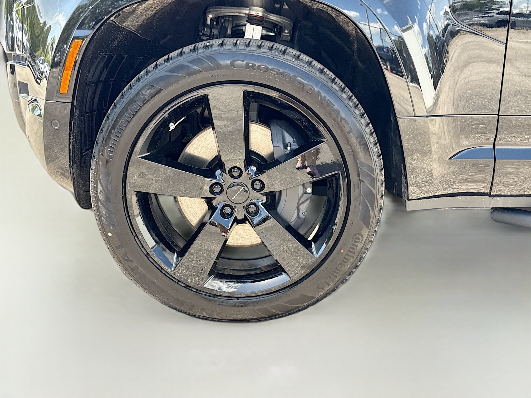 New 2026 Santorini Black Land Rover X-Dynamic SE image 42