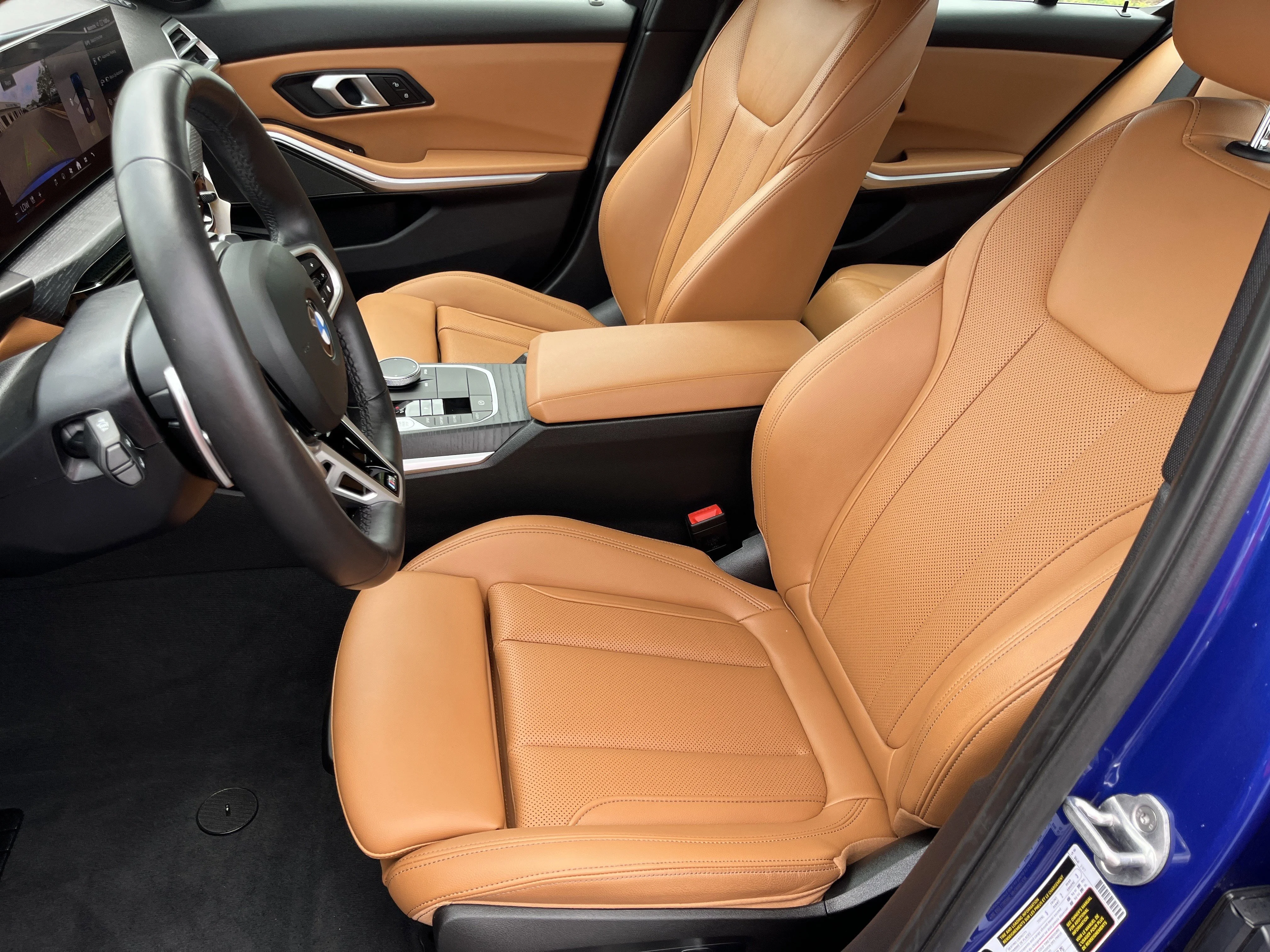 2025 BMW 3 Series 330i - Photo 18
