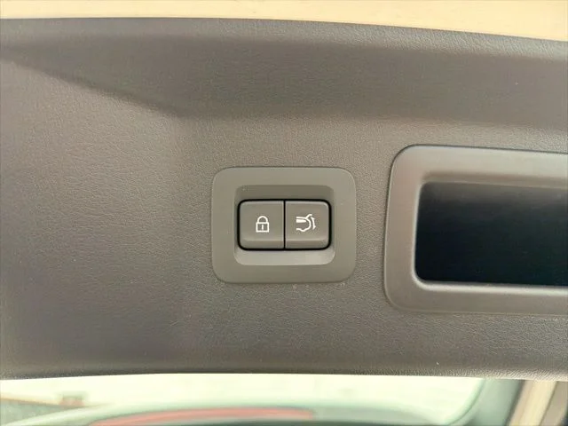 2025 Mazda CX-90 Preferred Package - Photo 33