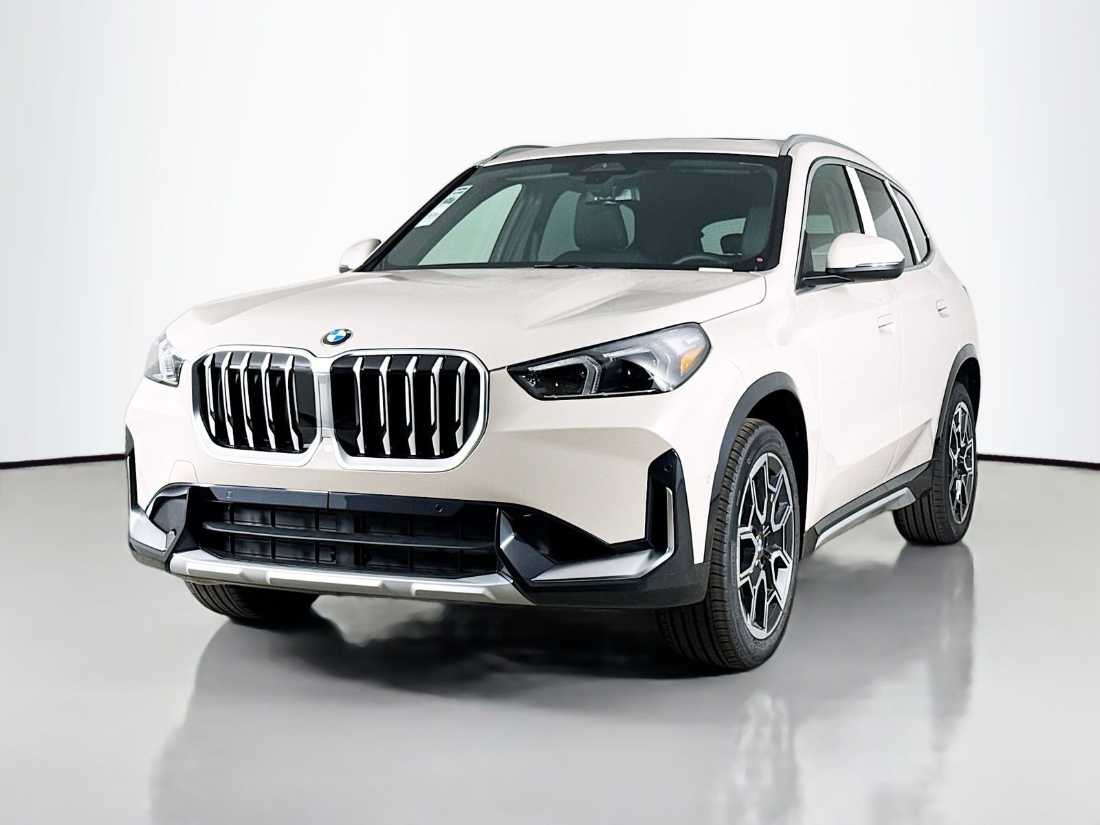New 2026 Dune Grey Metallic BMW xDrive28i image 3