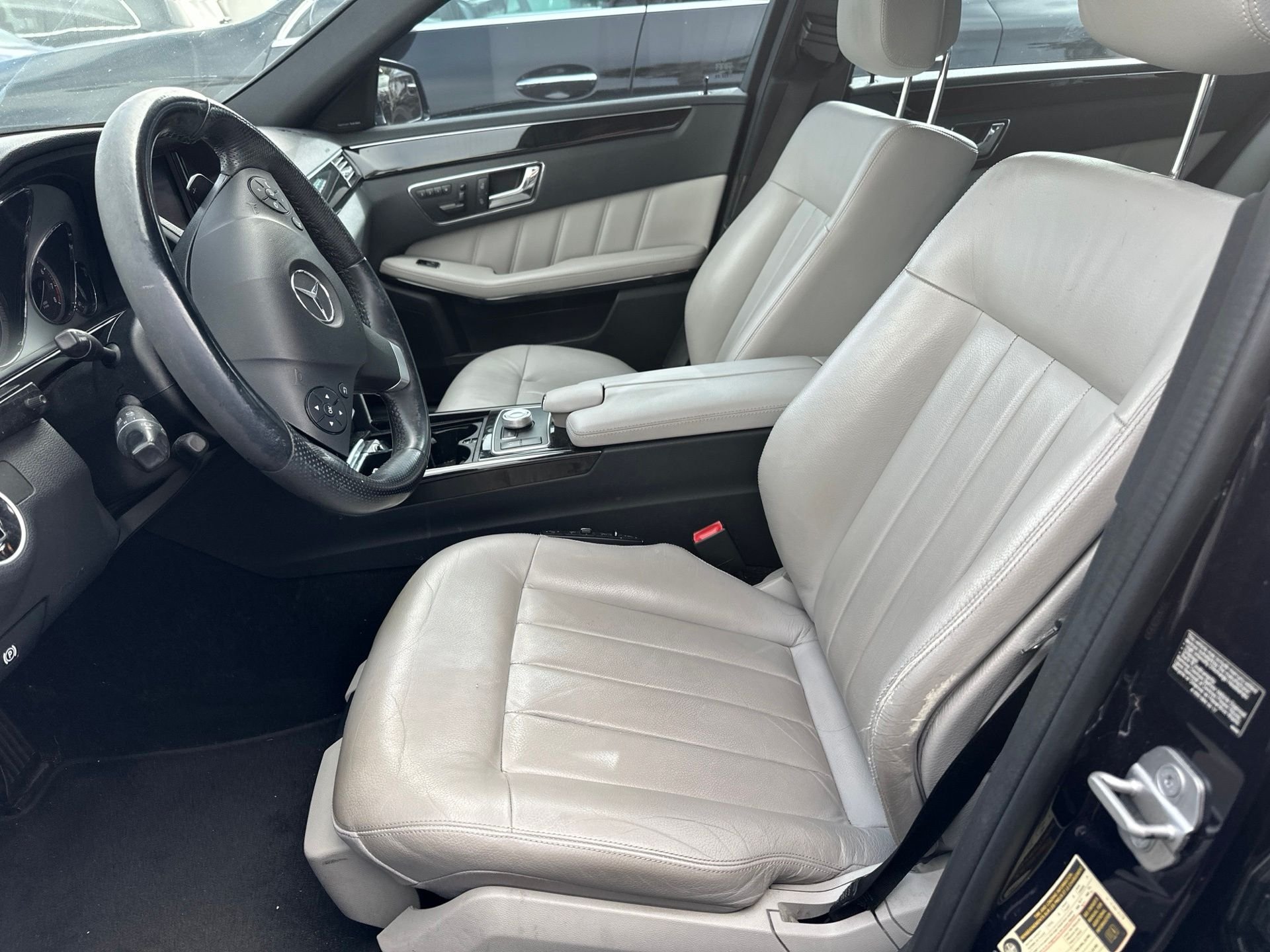 Used 2011 Blue Mercedes-Benz E 350 image 5