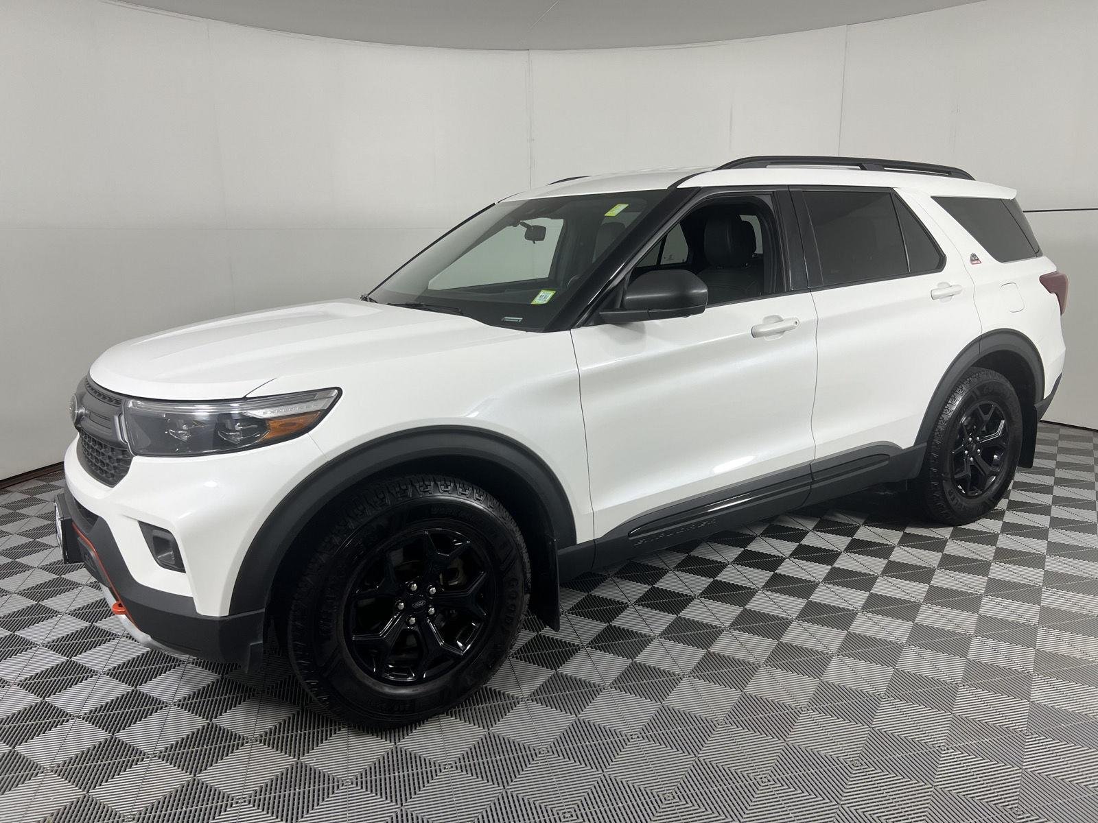 Used 2022 Star White Metallic Tri-Coat Ford Timberline image 6