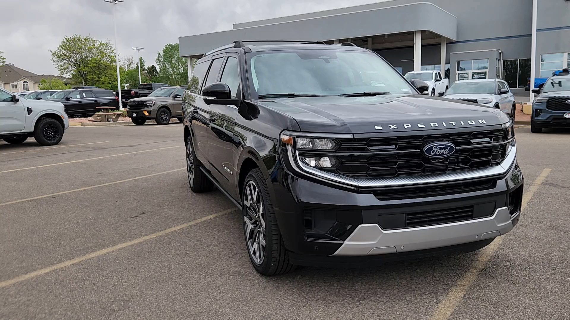 New 2026 Agate Black Metallic Ford Platinum image 6