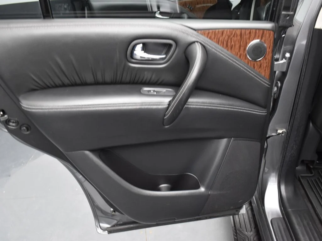 Used 2019 Gun Metallic Nissan SL image 25