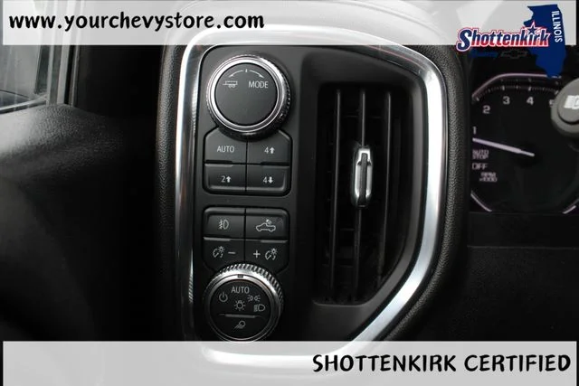 Used 2021 White GMC SLT image 27