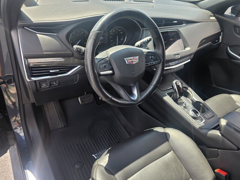 Used 2020 Shadow CADILLAC FWD 4DR SPORT image 11