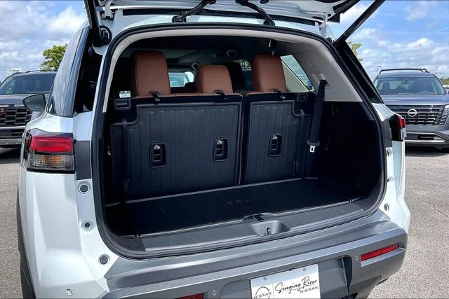 New 2026 Nissan Pathfinder Platinum 4D Sport Utility