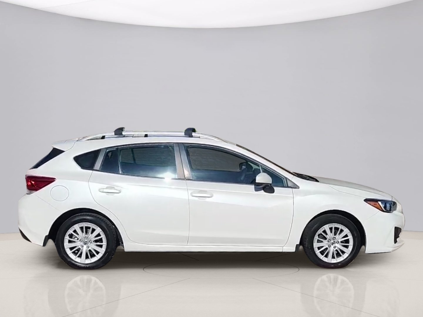 Used 2018 White Subaru PREMIUM image 6