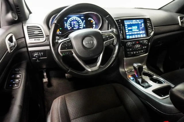 Used 2022 Black Jeep Laredo E image 13