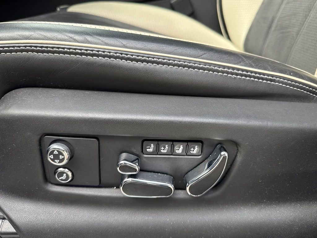 Used 2022 Black Bentley S image 15