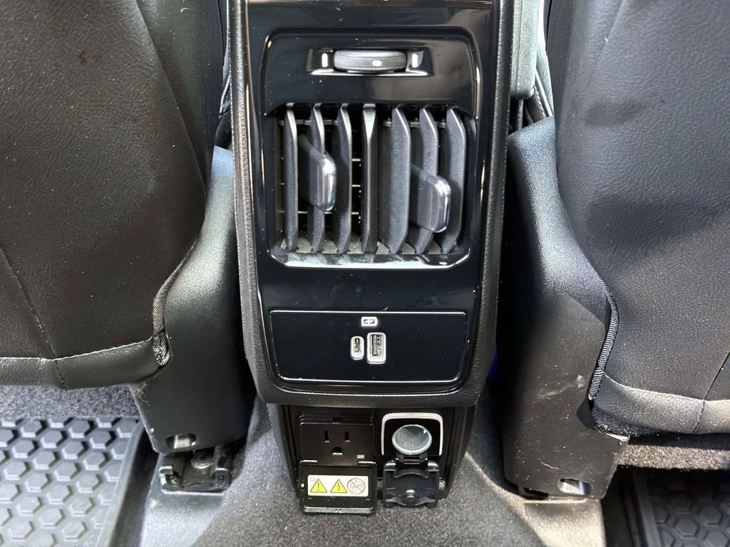 Used 2022 Black Jeep Latitude image 20