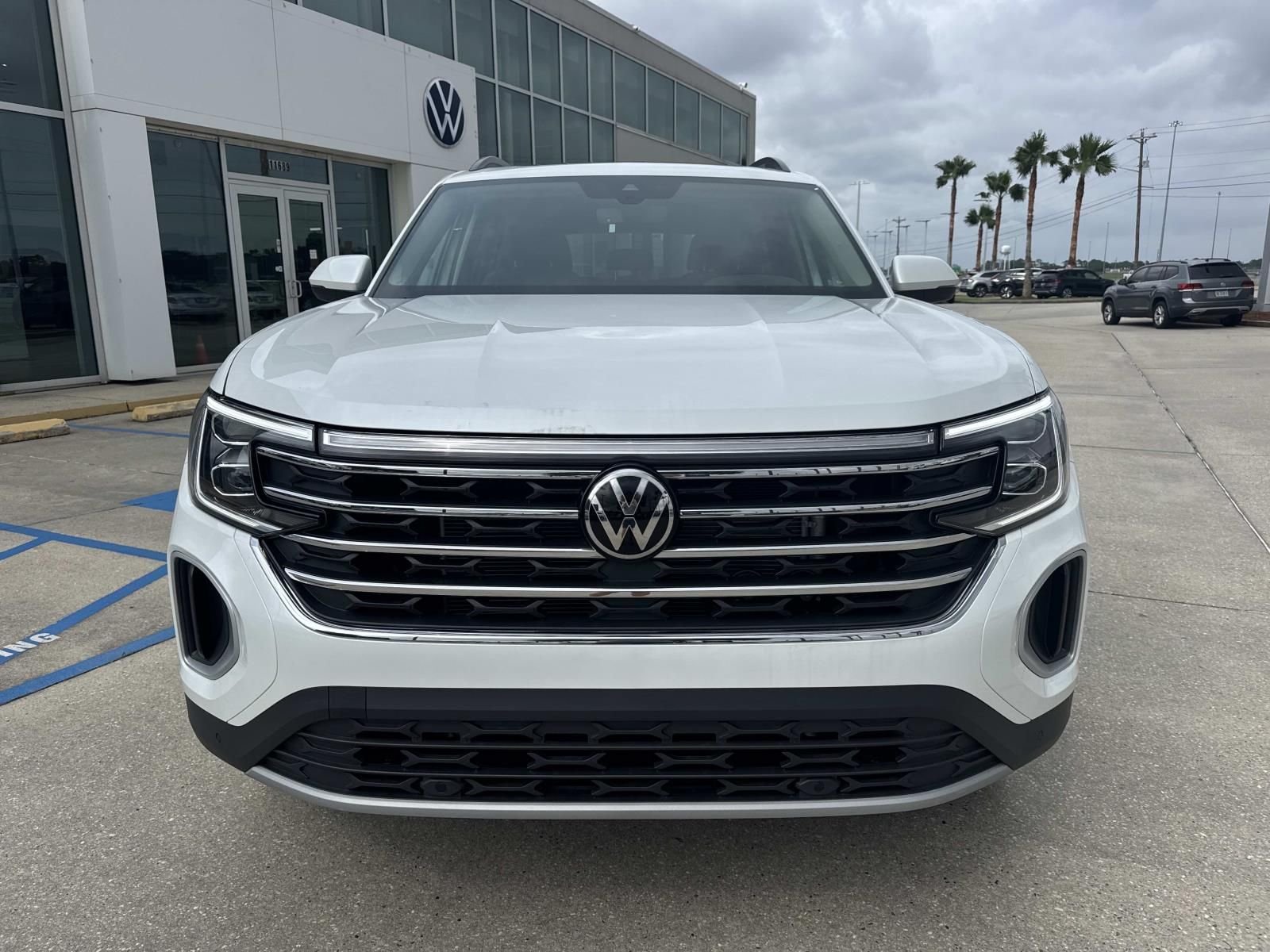 New 2026 White Volkswagen 2.0T SE w/Technology image 2