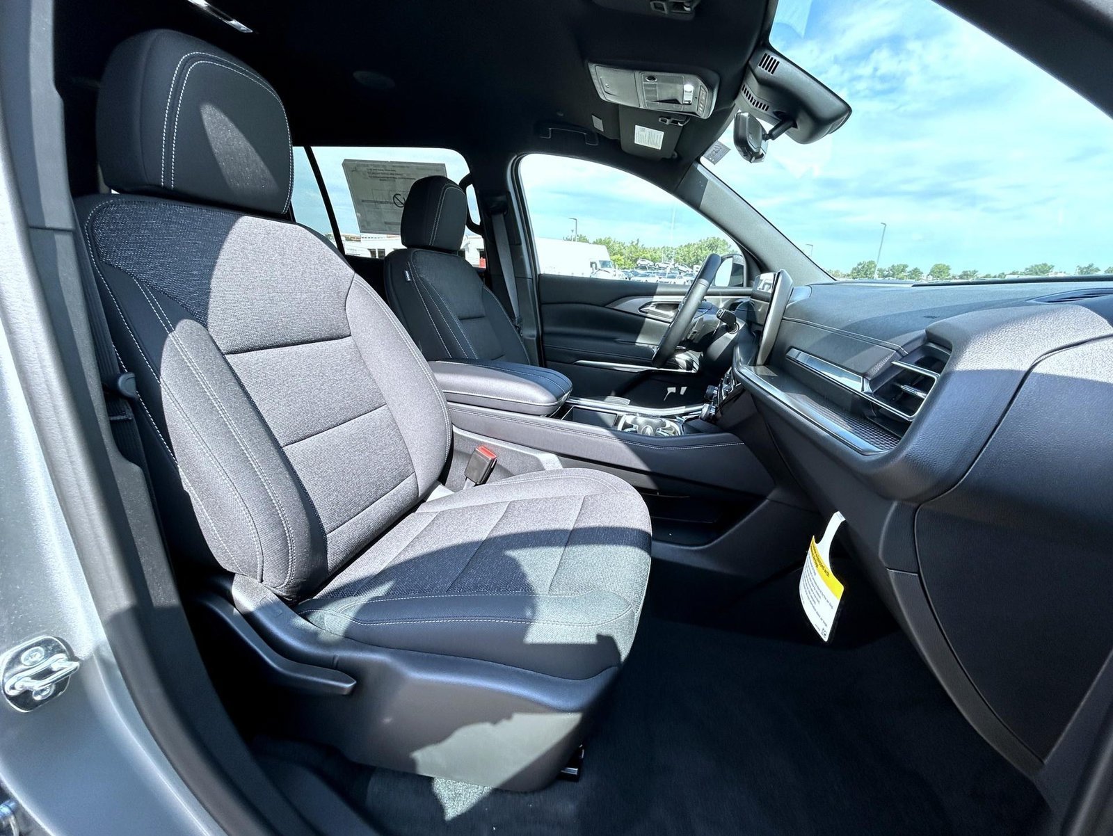 2027 Chevrolet Traverse LT - Photo 16