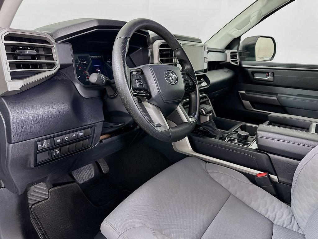 2024 Toyota Tundra SR5 - Photo 9