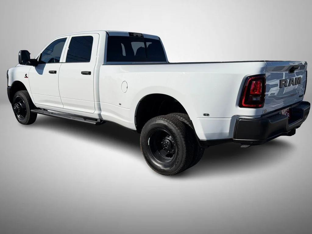 New 2026 Bright White Clear-Coat Exterior Paint RAM Tradesman image 4