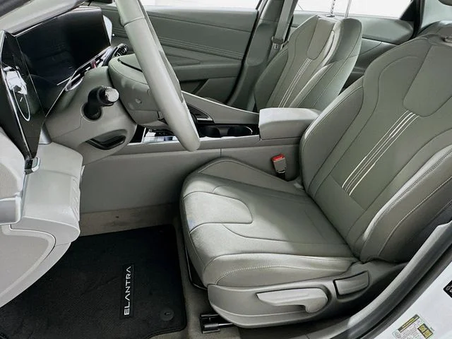 New 2025 Hyundai ELANTRA SEL Convenience
