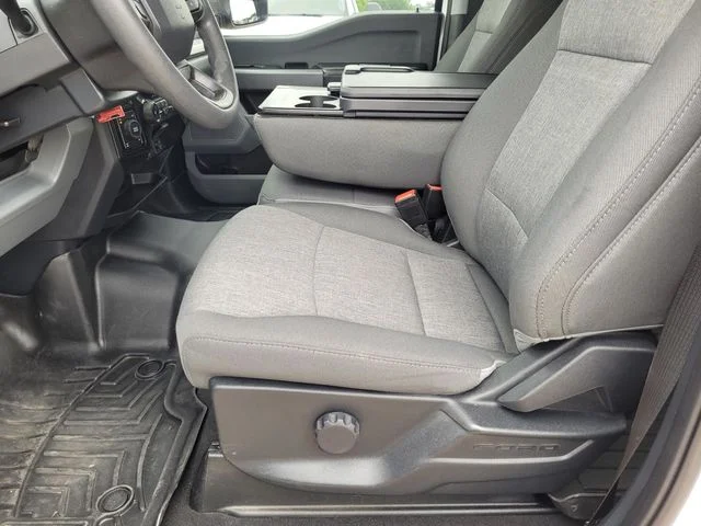 Used 2025 White Ford XL image 30