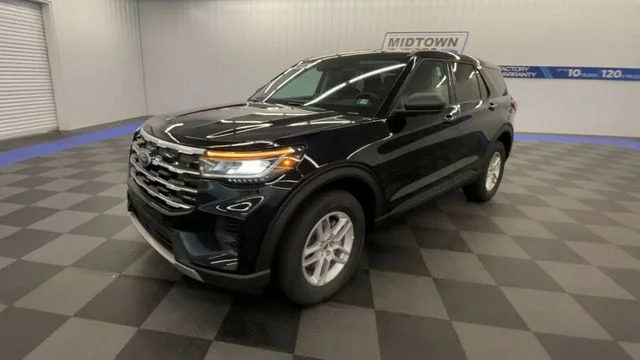 New 2026 Agate Black Metallic Ford Active 100A image 4