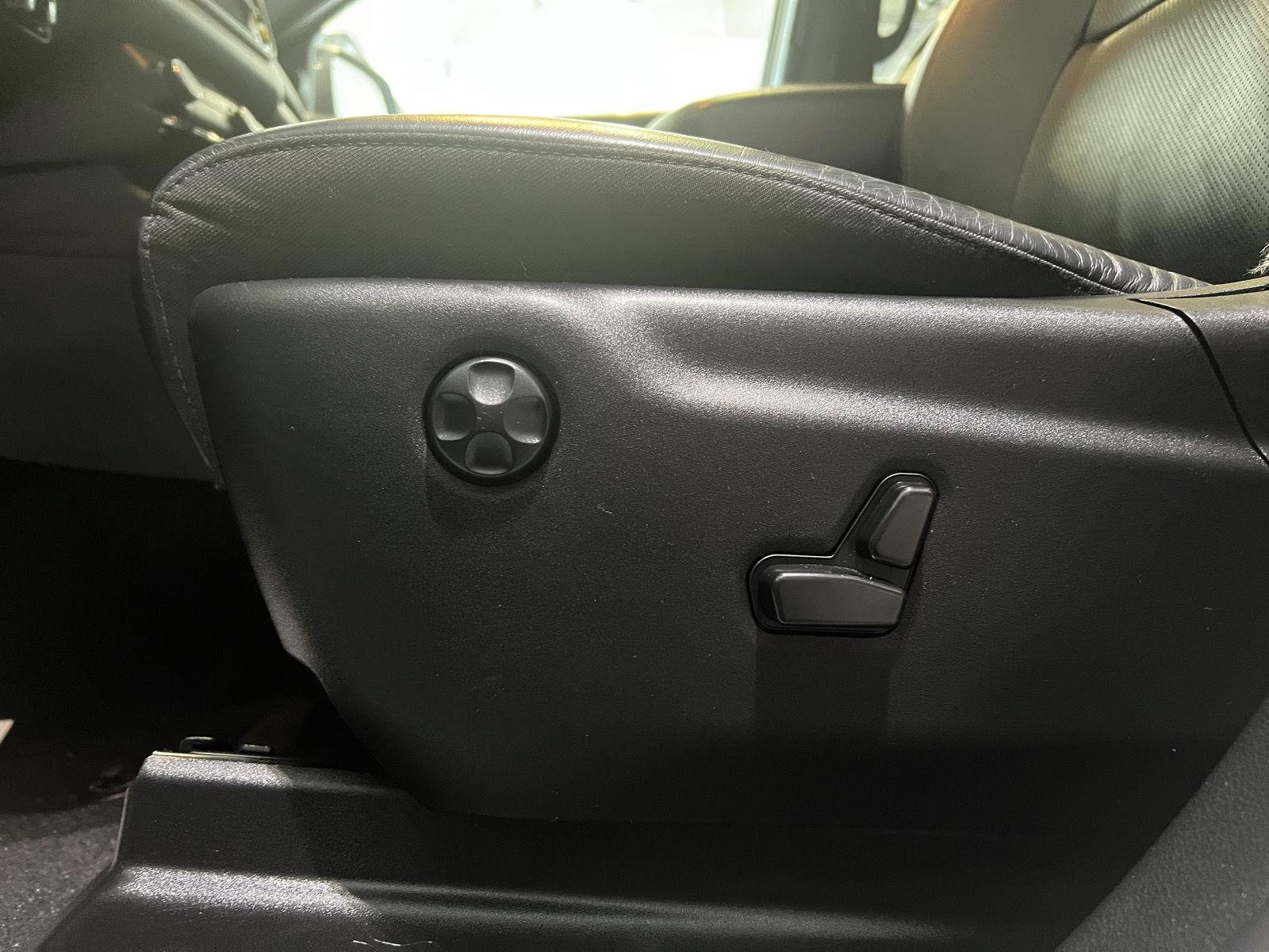 Used 2025 White Knuckle Dodge R/T image 15