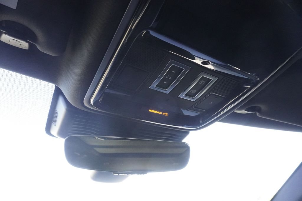 New 2026 Santorini Black Land Rover Dynamic SE image 16