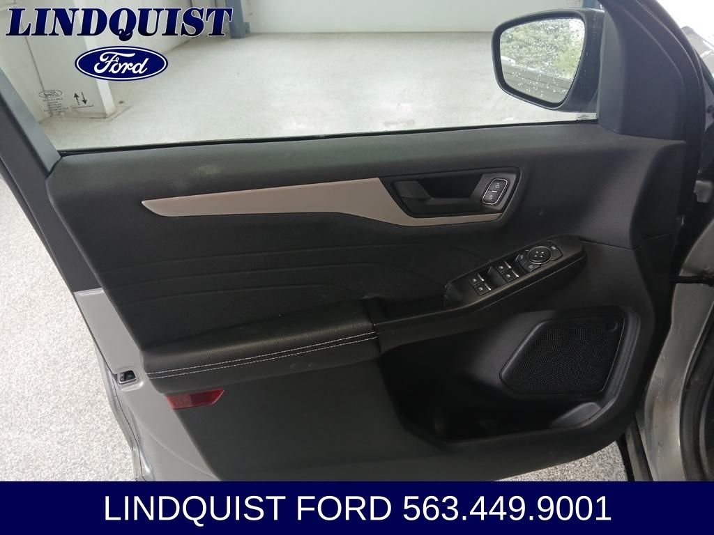 2022 Ford Escape SE - Photo 9