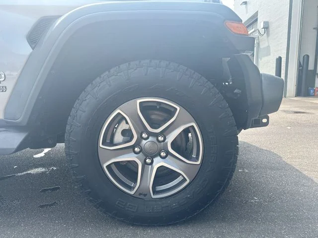 Used 2018 Silver Jeep Sport S image 12