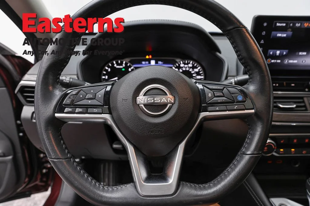 Used 2023 Red Nissan 2.5 SV image 10