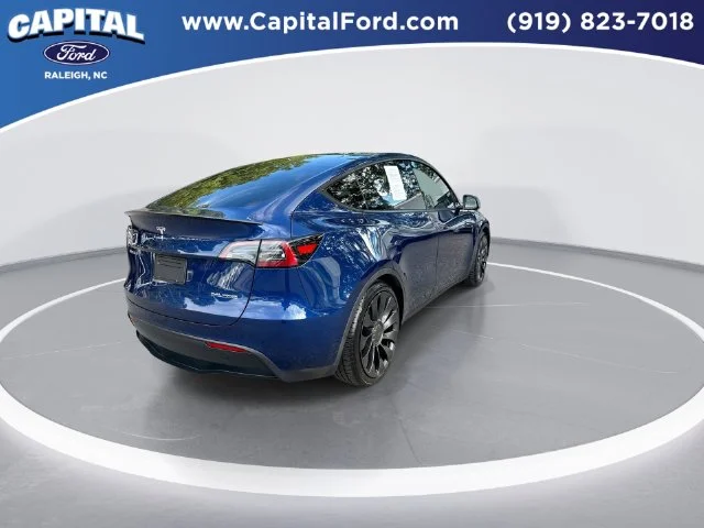 Used 2023  Tesla Performance image 8