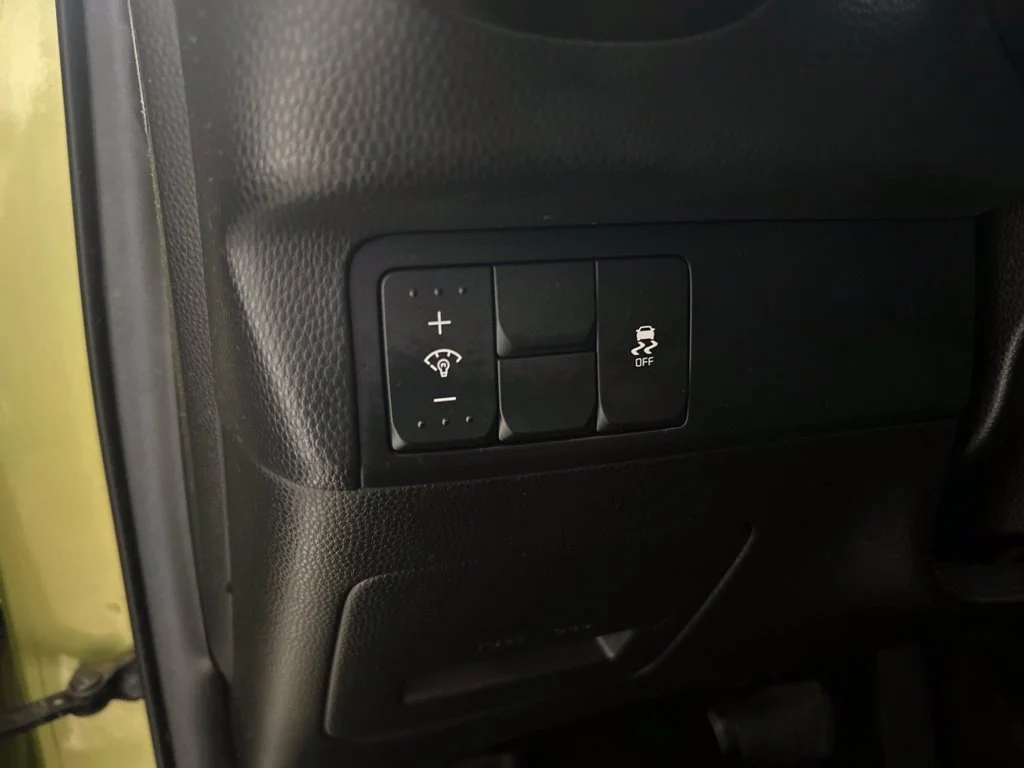 Used 2014 Green Kia Plus image 34