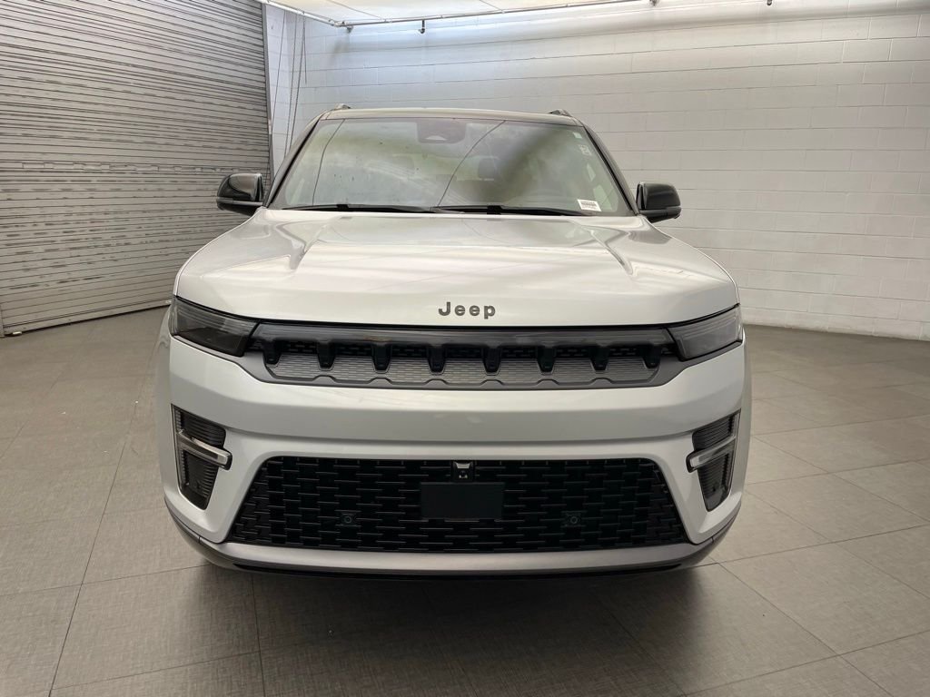 New 2026 Silver-Zynith Exterior Paint Jeep Summit Obsidian image 9