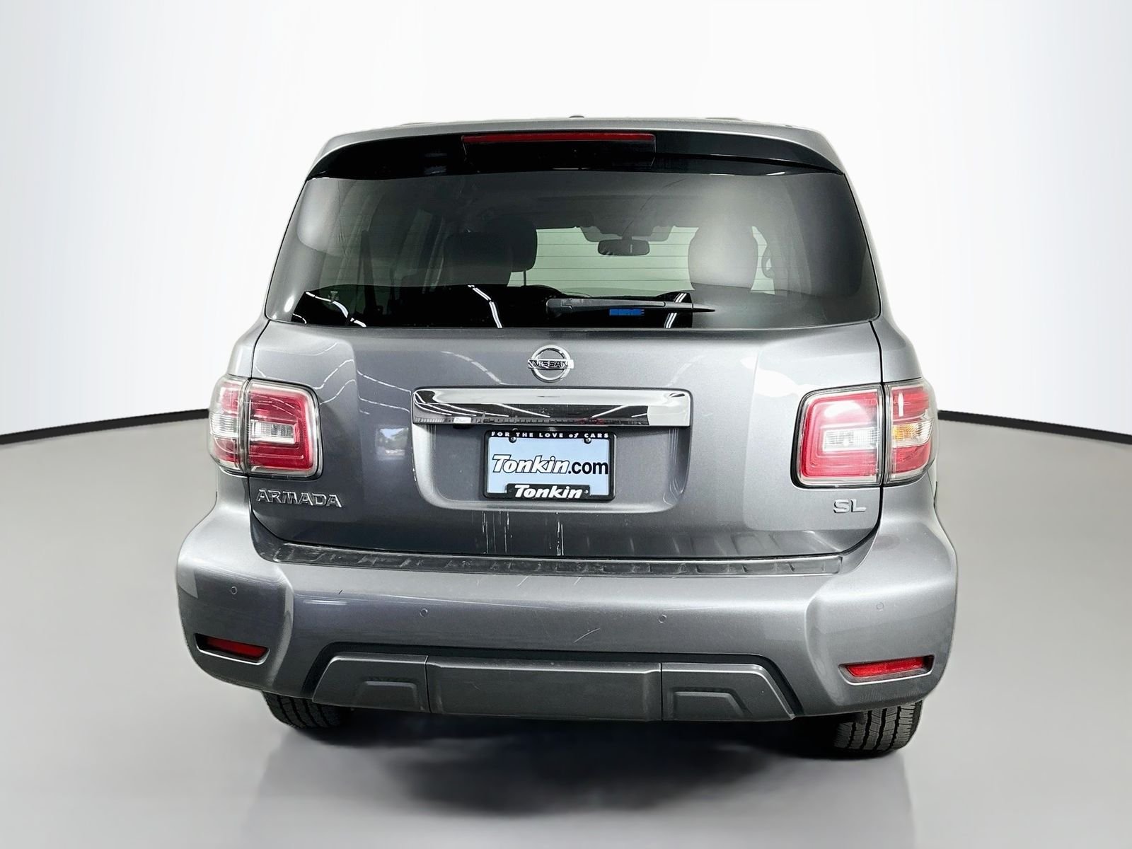 Used 2019 Gun Metallic Nissan SL image 6