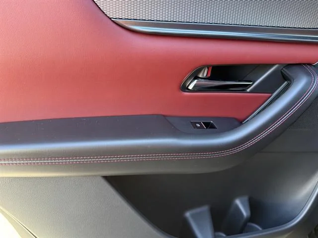 2025 Mazda CX-70 Premium Plus Package - Photo 24