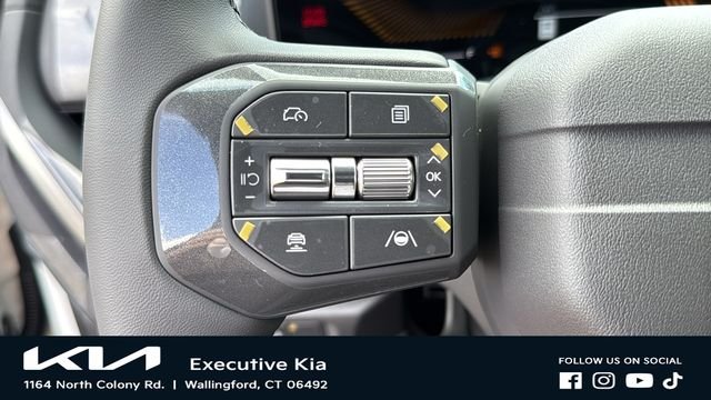 New 2027 Snow White Pearl / Black Roof Kia X-Line S image 13
