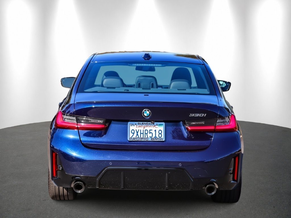 2026 BMW 3 Series photo 5