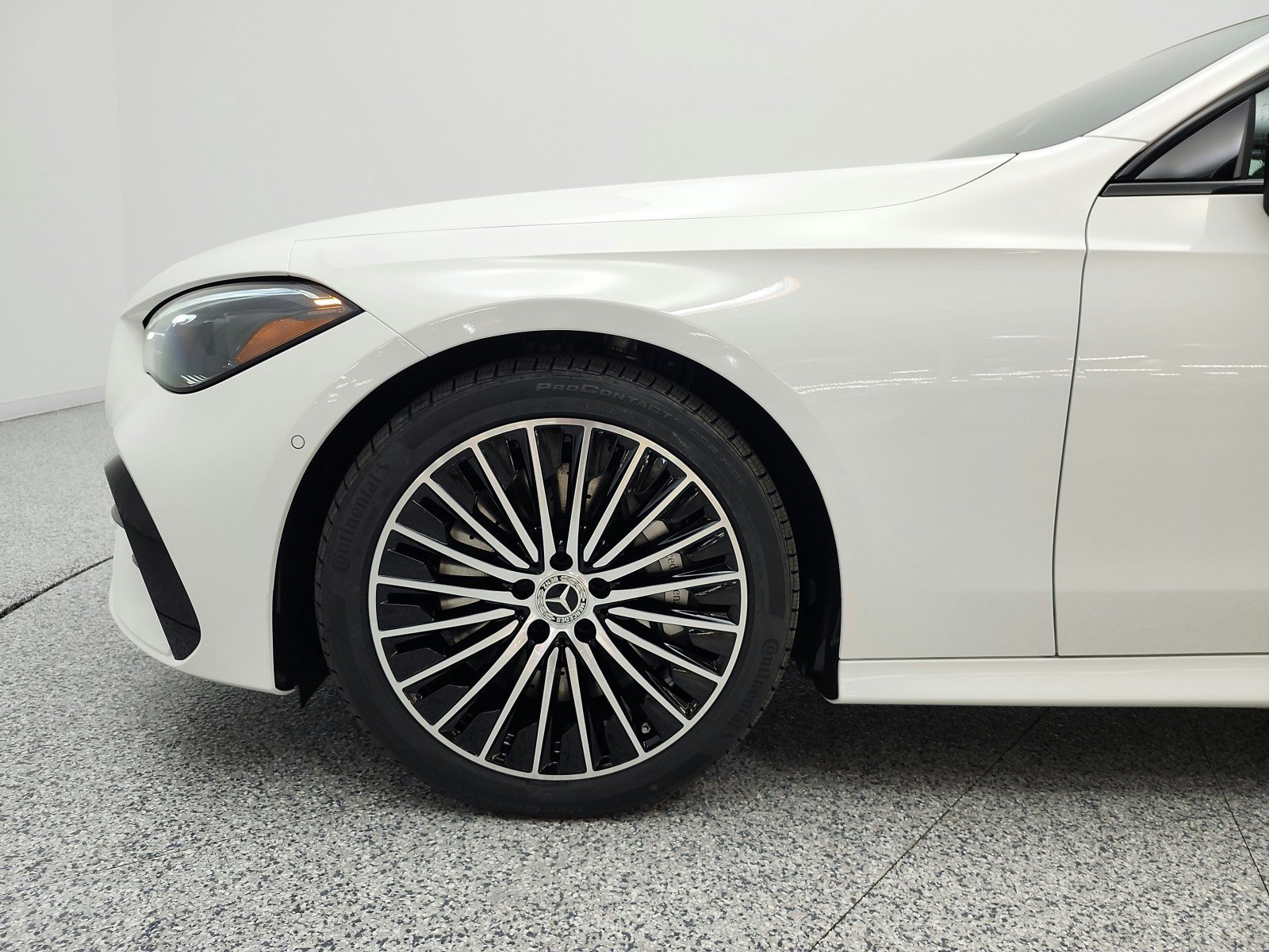New 2027 Polar White Mercedes-Benz CLE 450 4MATIC® Coupe image 36