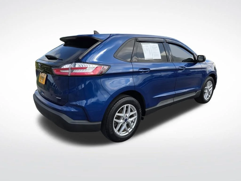 Used 2021 Blue Ford SE image 3