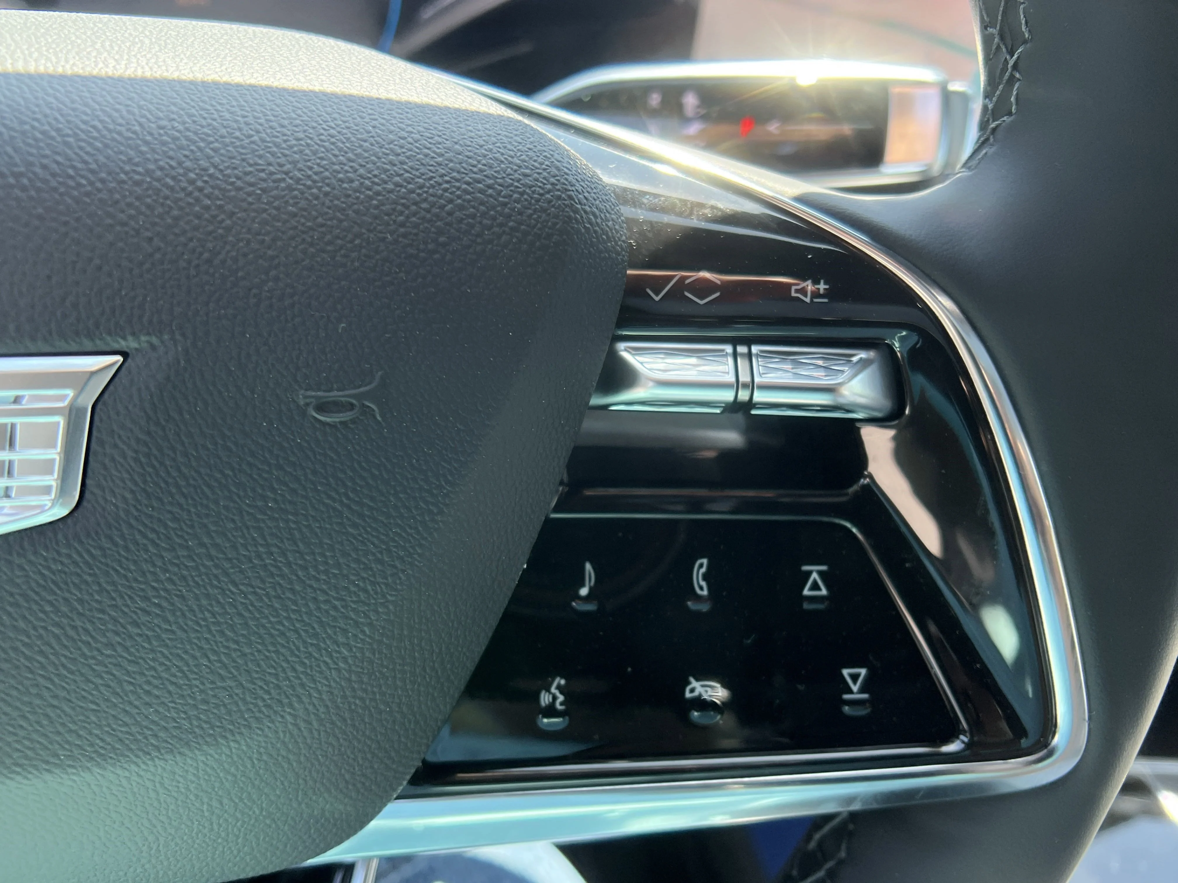 2025 Cadillac LYRIQ Luxury 1 - Photo 32