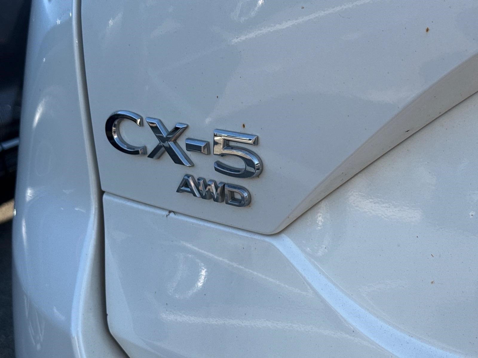 Used 2020 Snowflake White Pearl Mica Mazda Touring image 11