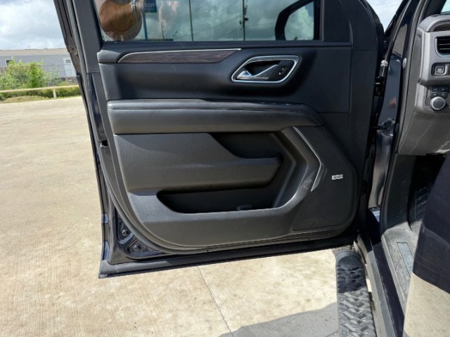 Used 2021 Midnight Blue Metallic Chevrolet Z71 image 23