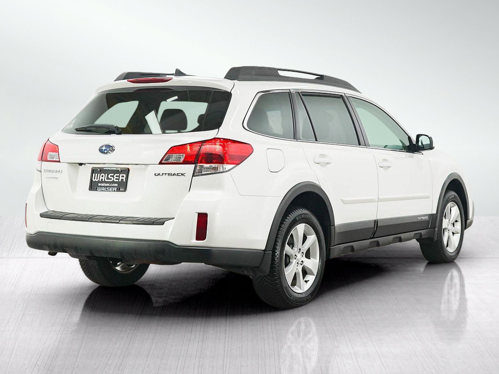 Used 2014 Satin White Pearl Subaru 2.5i image 5