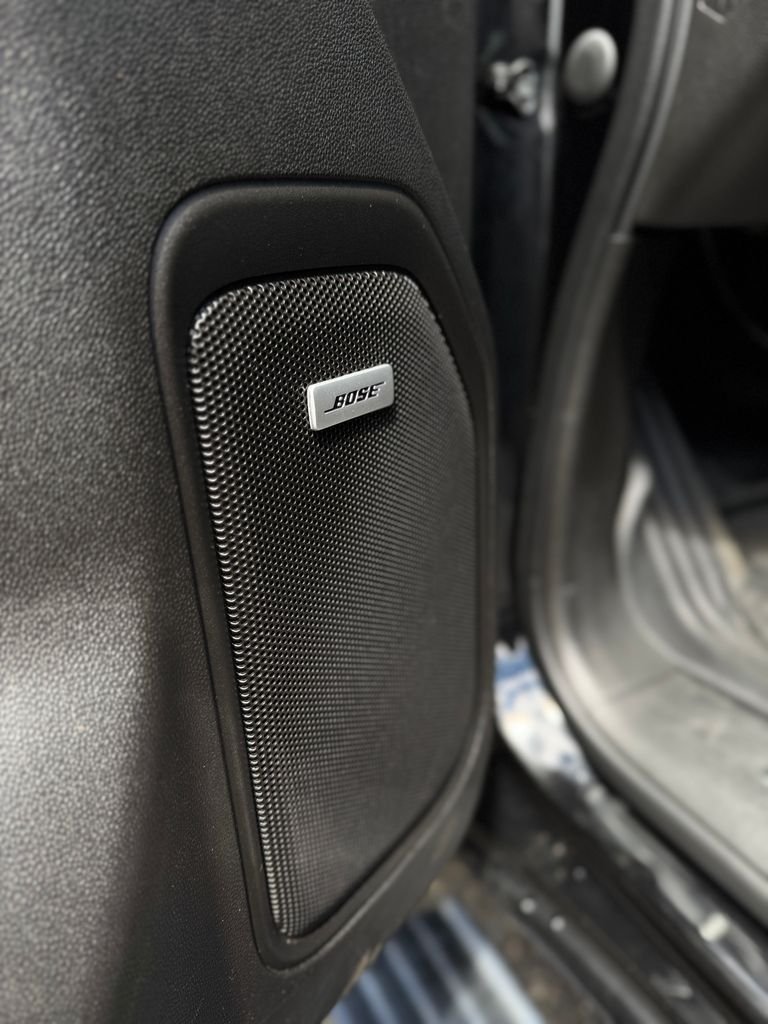 Used 2022 Ebony Twilight Metallic GMC Denali image 37