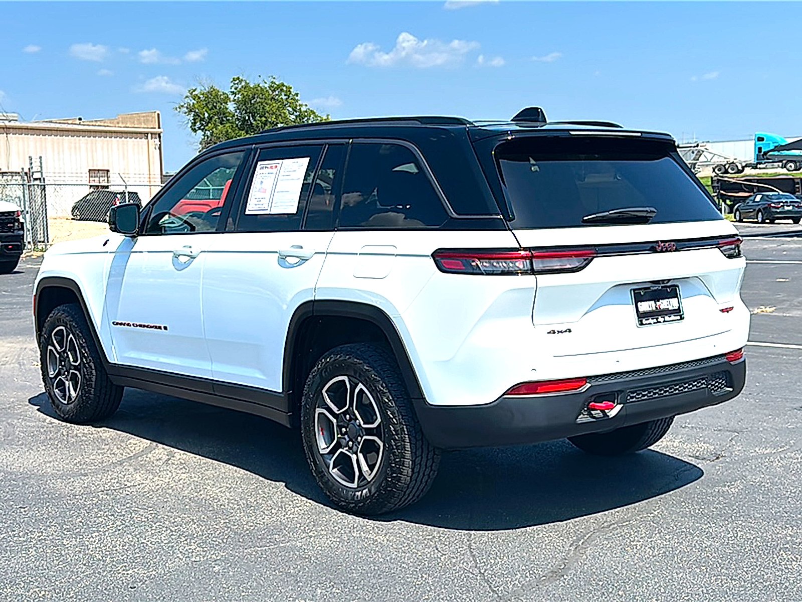 Used 2022 Bright White Clearcoat Jeep Trailhawk 4x4 image 6