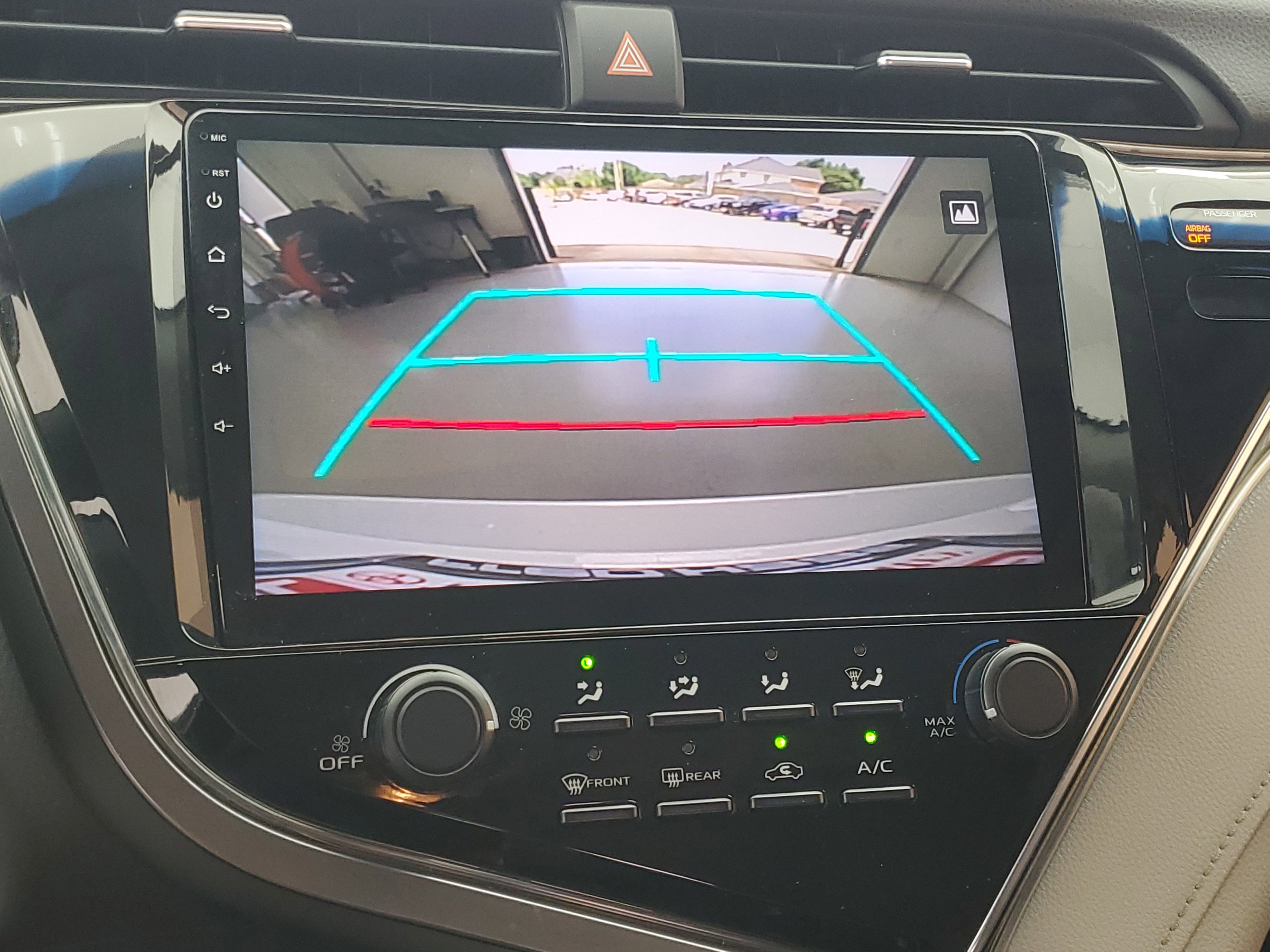 Used 2018 Super White Toyota LE image 27