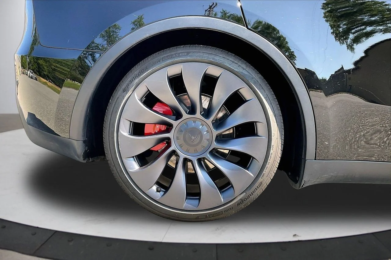 Used 2025  Tesla Performance image 38
