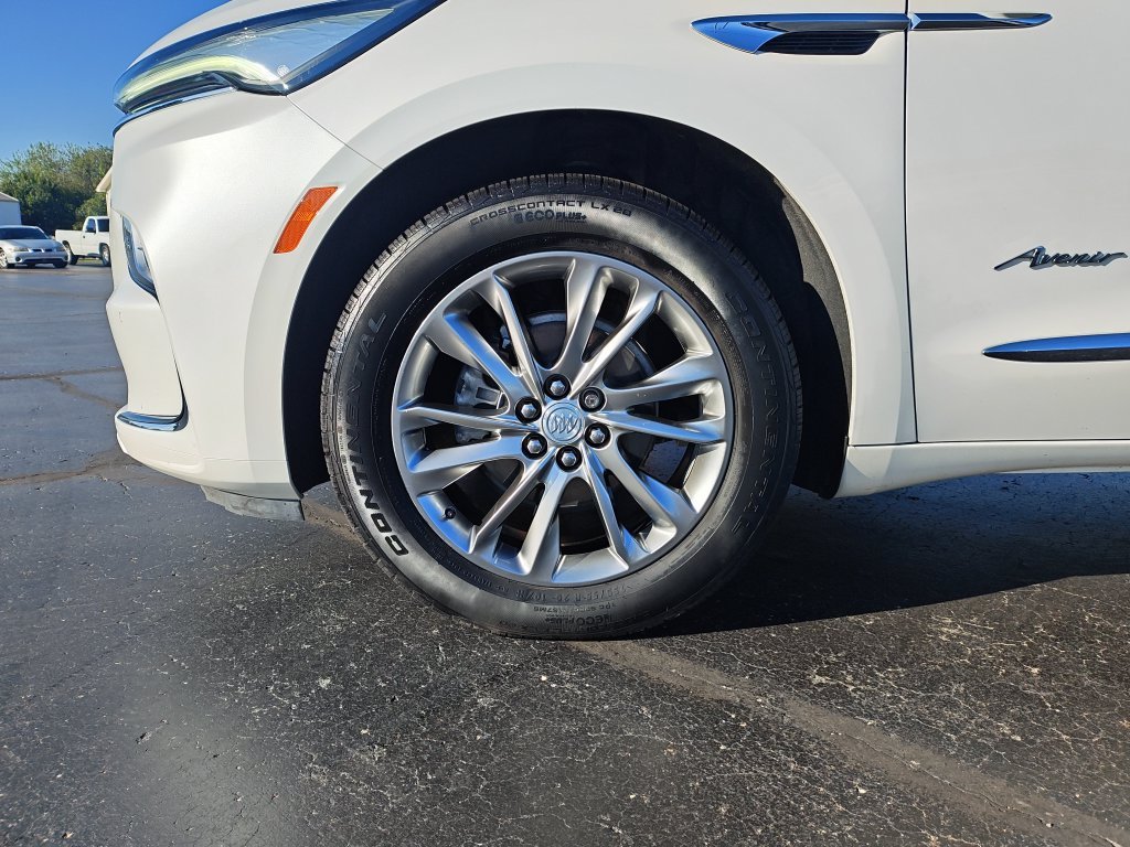 Used 2022 White Buick Avenir image 10