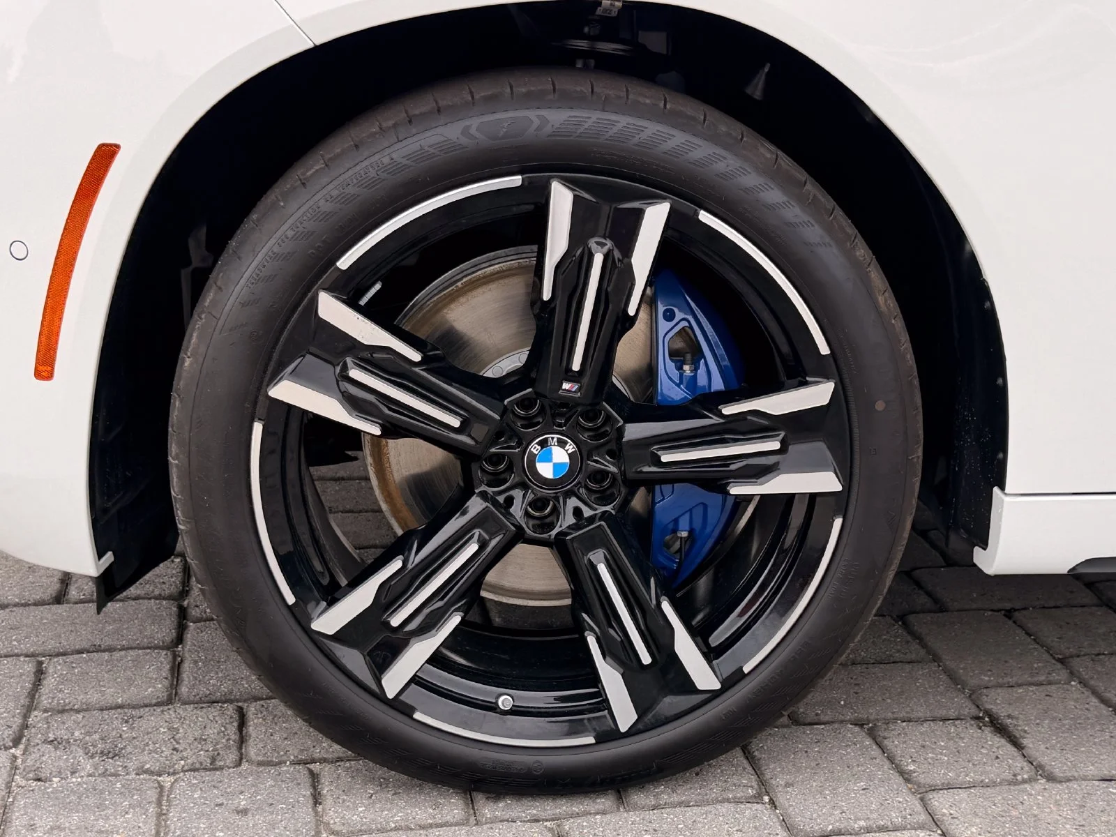 New 2026 Alpine White BMW M50 xDrive image 13