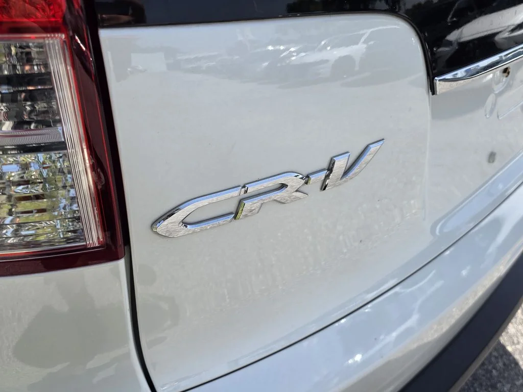 Used 2013 White Honda LX image 8
