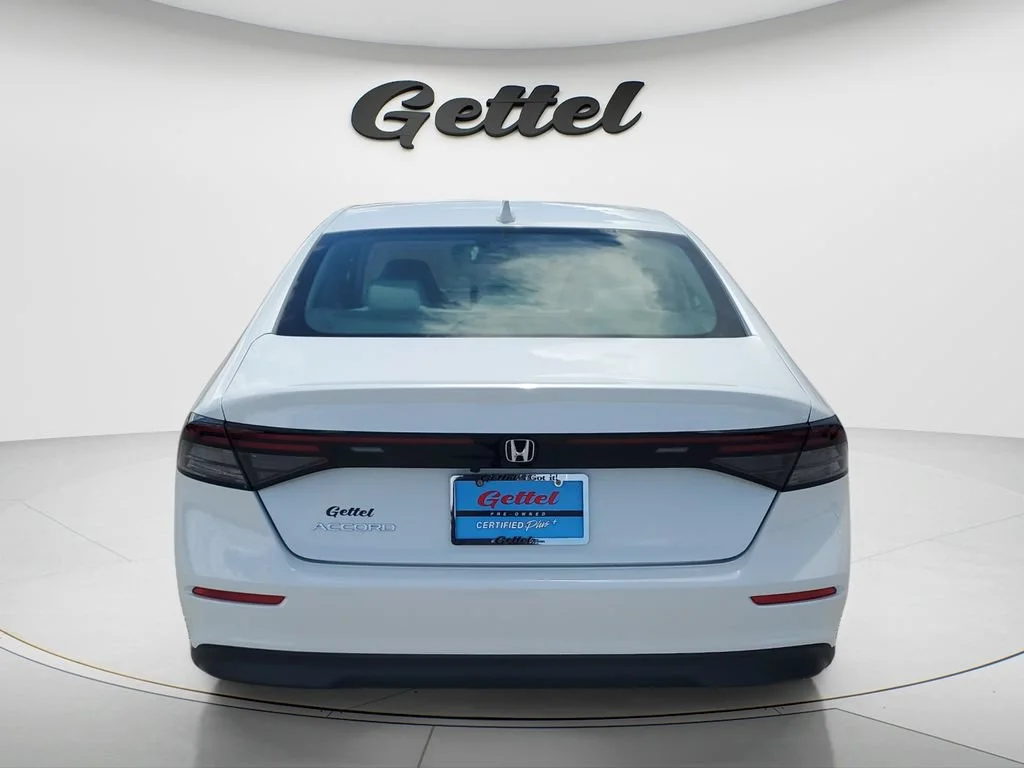 Used 2023  Honda LX image 6